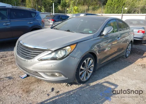 2013 Hyundai Sonata Limited 2.0T z USA, uszkodzony, nr VIN 5NPEC4AB7DH657911